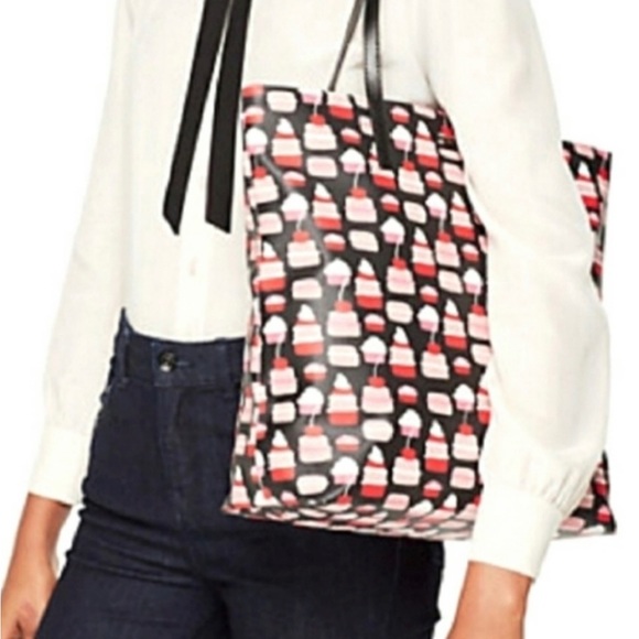 EUC KATE SPADE Take the Cake Bon Shopper Cupcake Tote. Adorable, fun, memorable! - Picture 2 of 14